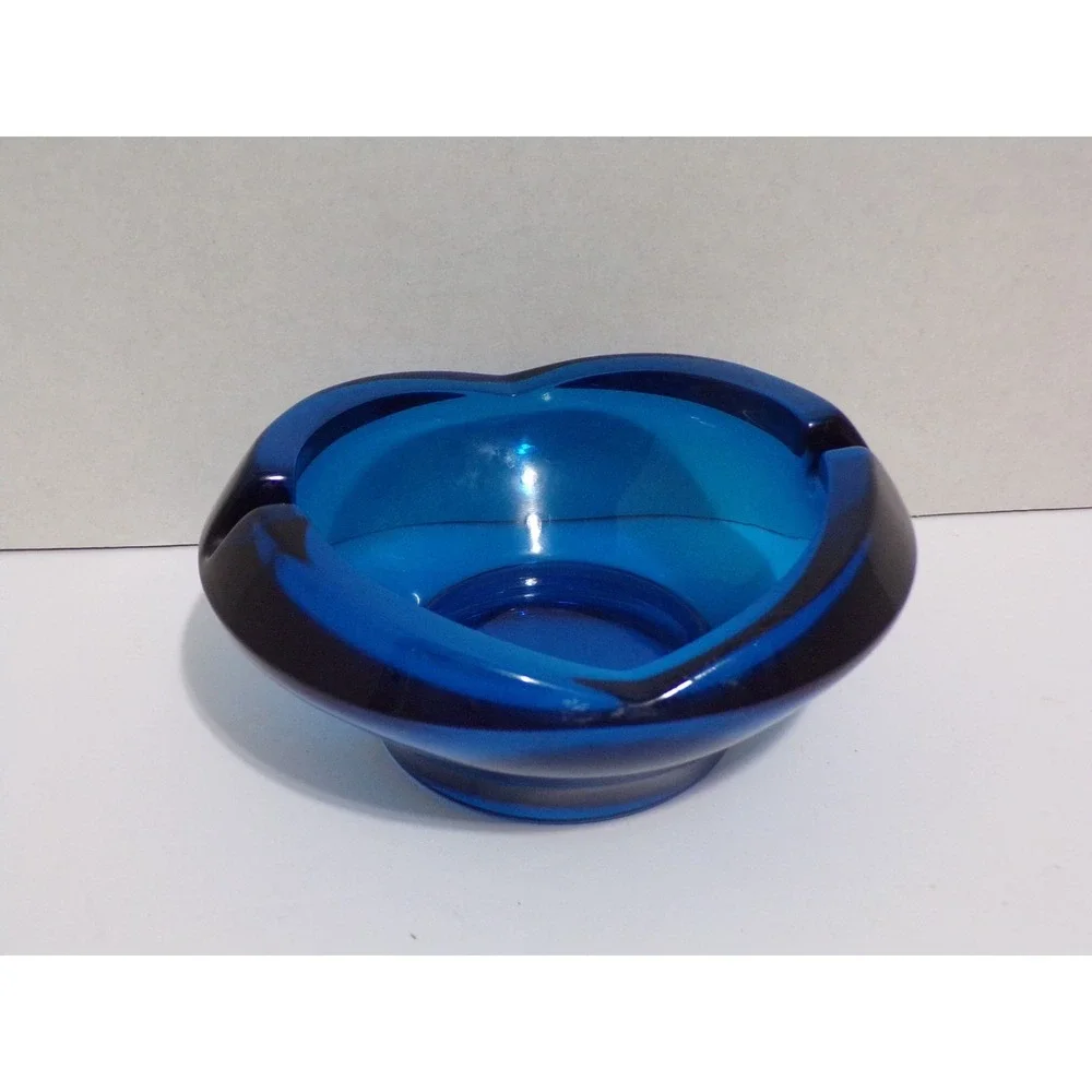 Viking Art Glass Tulip Shaped Bluenique Color Round Heavy Ashtray 1960 Vintage